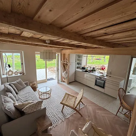 Ermenes 2 - The Vineyard Retreat With Panoramic Views On Balaton Дом отдыха *