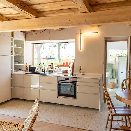 펜션 Ermenes 2 - The Vineyard Retreat With Panoramic Views On Balaton