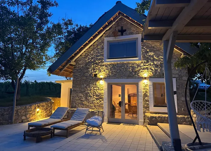 Semesterbostad Ermenes 2 - The Vineyard Retreat With Panoramic Views On Balaton