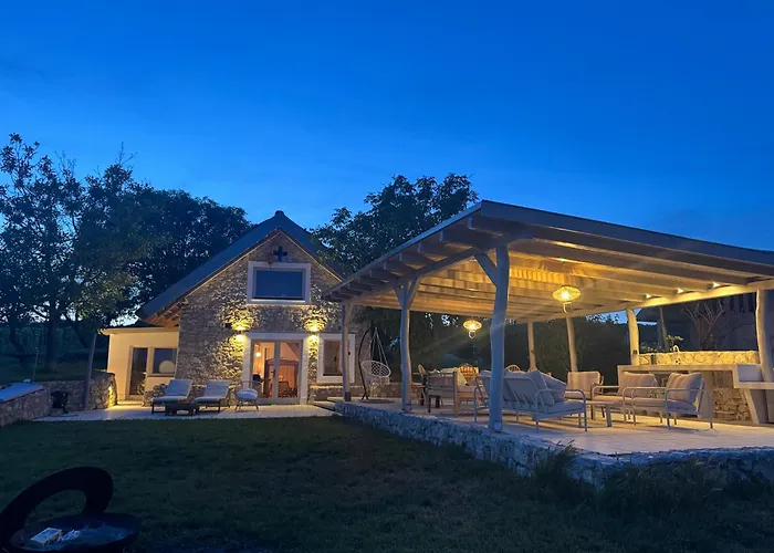 Ermenes 2 - The Vineyard Retreat With Panoramic Views On Balaton Semesterbostad *